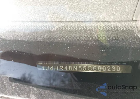 2005 Jeep Grand Cherokee Laredo z USA, uszkodzony, nr VIN 1J4HR48N55C660230